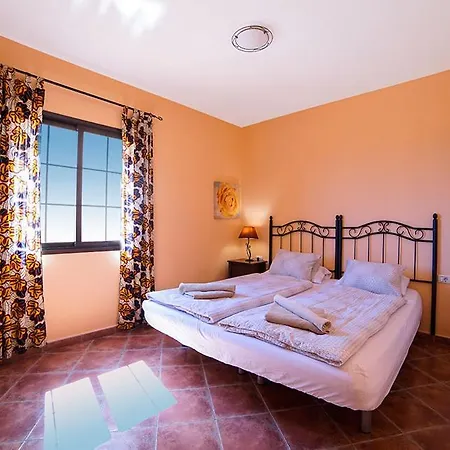 Apartment Grosse Dachwohnung Mit Blick Auf *